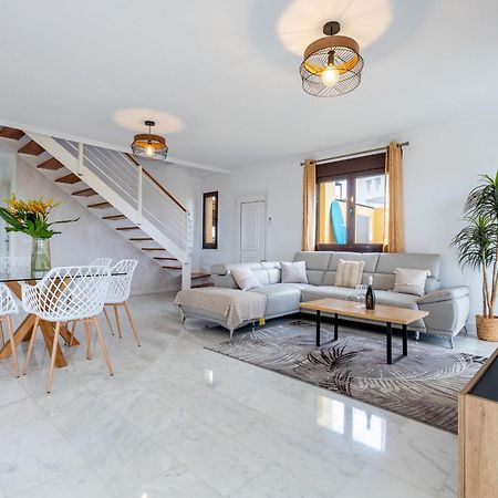 Villa With 4 Bedrooms And Private Heated Pool San Miguel de Abona Esterno foto